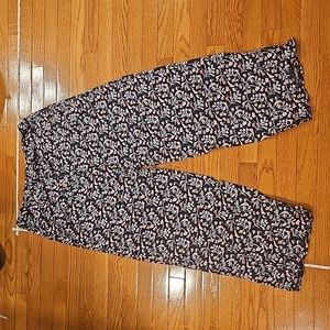 Floral print, lightweight spring psnt with belt